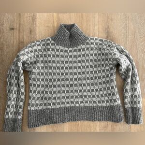 Everlane Charcoal pattern Knit Sweater medium